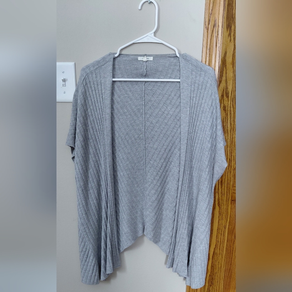Women's Gray Short-sleeve Cardigan